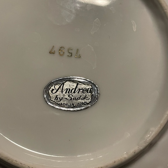 Vintage Andrea by Sadek pitcher and plate set - Roses made in Japan - #7597 - Picture 12 of 12